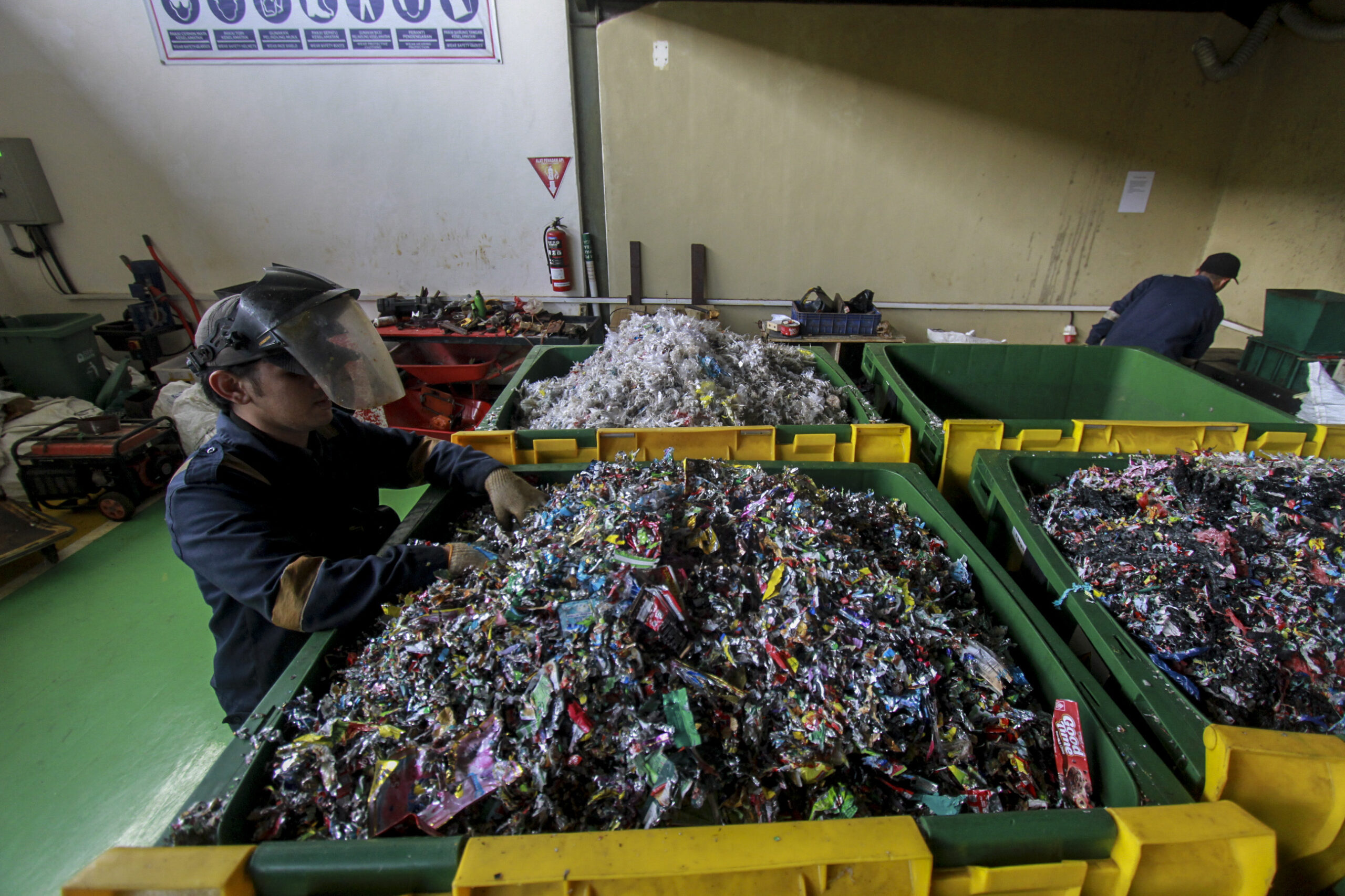 Upcycling Mekarwangi Rubah Sampah Jadi Produk Bernilai Ekonomi