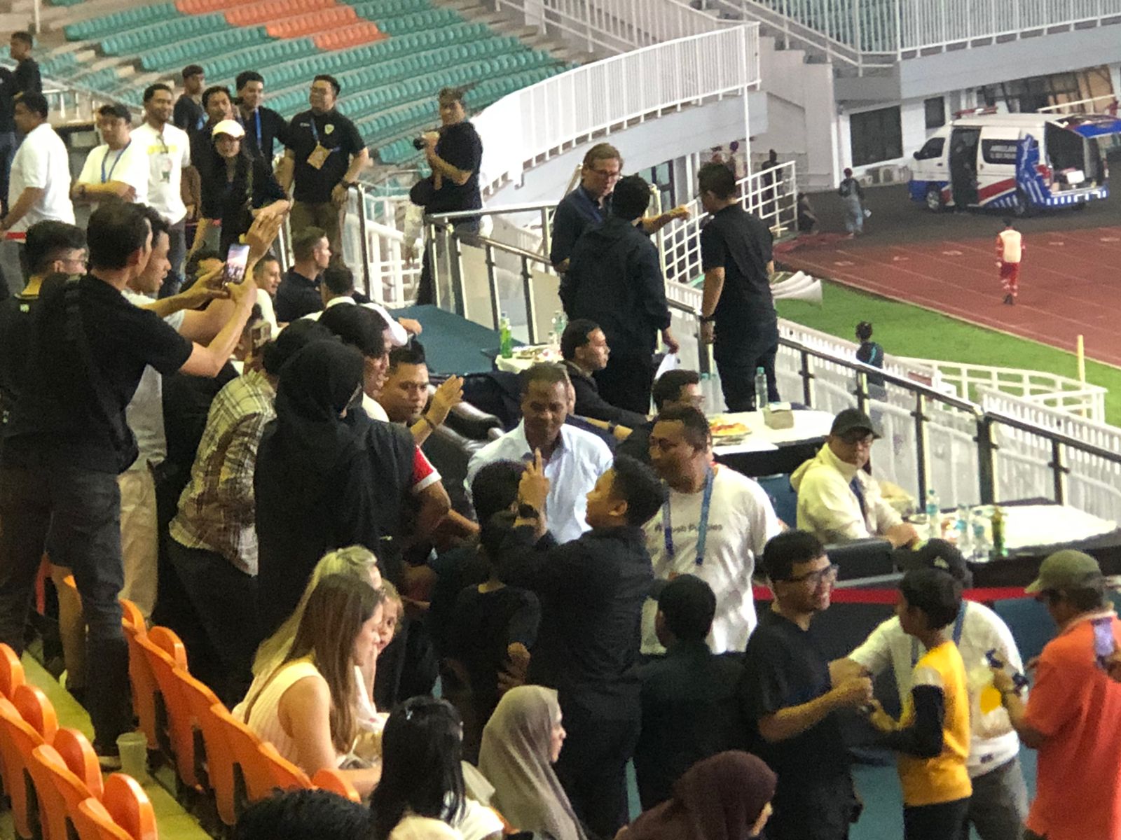 Kluivert Pantau Langsung Liga 1, Cari Amunisi Baru untuk Timnas Indonesia ?