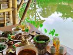 Cicipi Lezatnya Masakan Sunda di Saung Apung Cileungsi