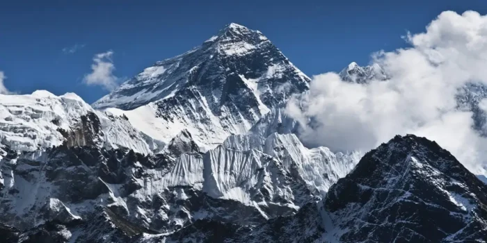 Fakta Menarik Puncak Jaya Piramida Carstensz di Pegunungan Jayawijaya
