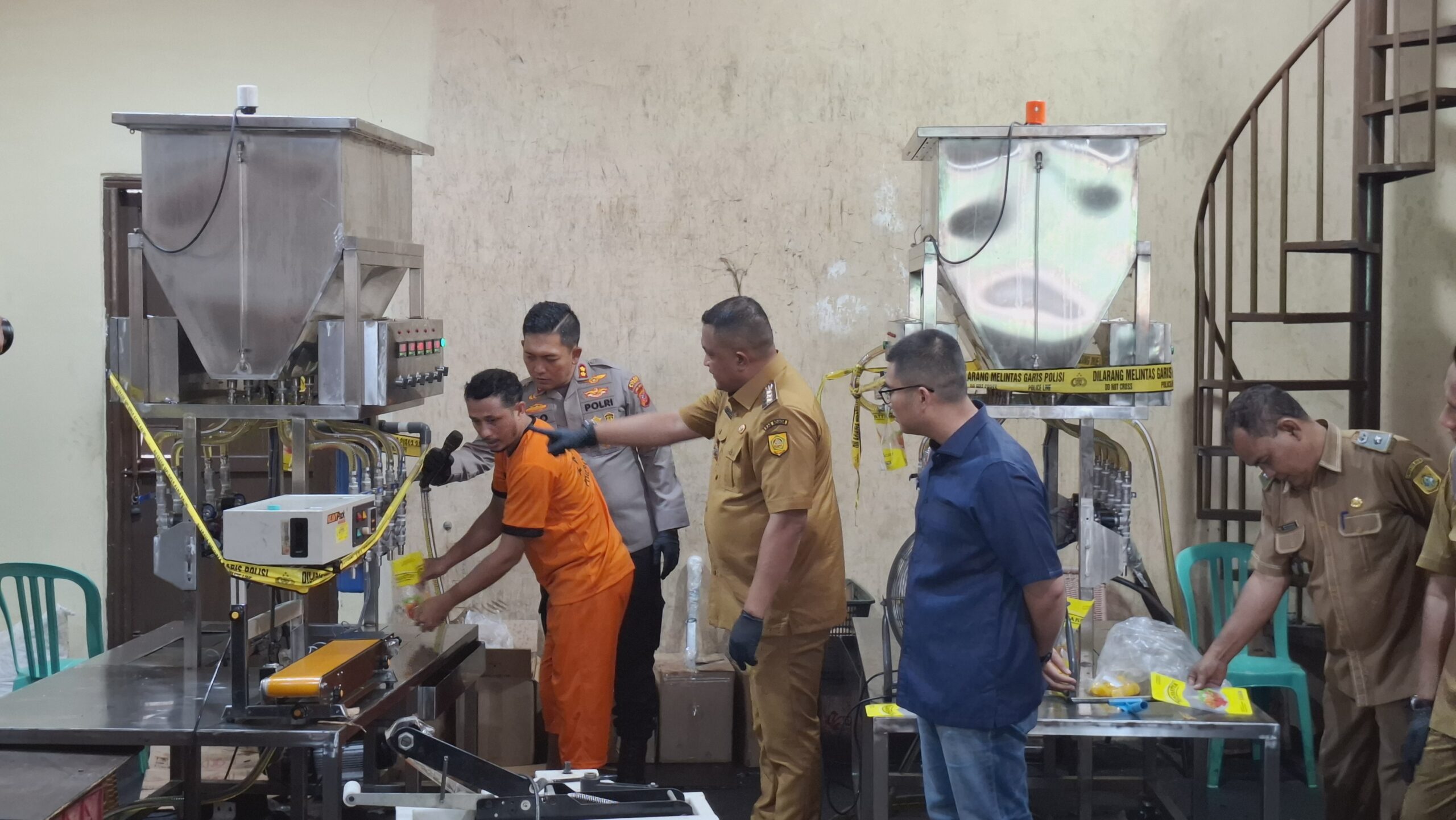 Polisi Ungkap Kasus Pengurangan Isi Minyak Kita Palsu di Bogor : Pelaku Untung Rp 500 Juta