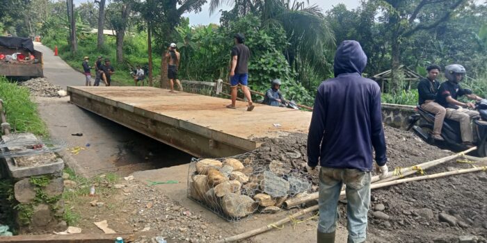 Jembatan Bailey di Jalan Citeurup- Sukamakmur Segera Rampung, Warga Bisa Gunakan Hari Senin