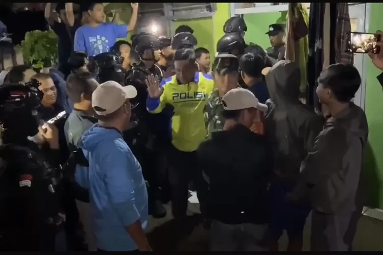 Sepasang Kekasih Digerebek Warga Usai Lakukan Tindakan Mesum di Bogor