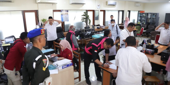 Kejati Jatim Geledah Kantor Dinas Pendidikan Atas Kasus Korupsi Dana Hibah 65 M