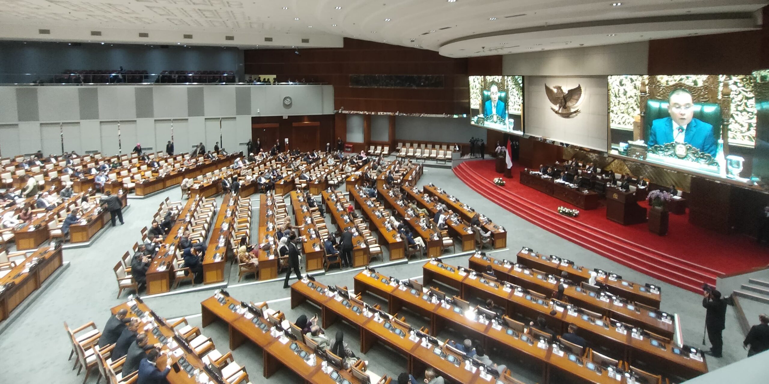 DPR RI Resmi Sahkan RUU TNI Jadi Undang-Undang