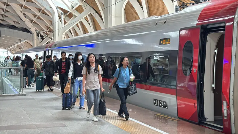250 Ribu Tiket Whoosh Terjual Selama Libur Lebaran 2025