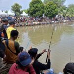 KNPI dan Katar Kabupaten Bogor Gelar Halal bi Halal, 1 Ton Ikan Ditebar di Setu Gedung Kesenian