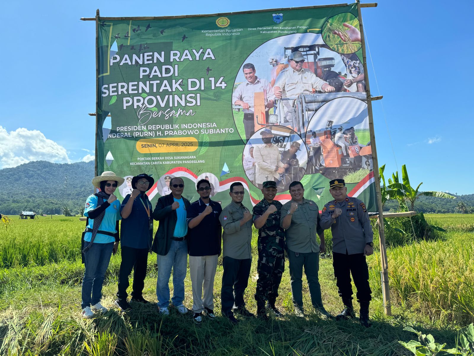 Yayasan Bhakti Bela Negara Ikut Panen Raya Bareng Presiden : Kembangkan Tamanan Padi Secara Organik