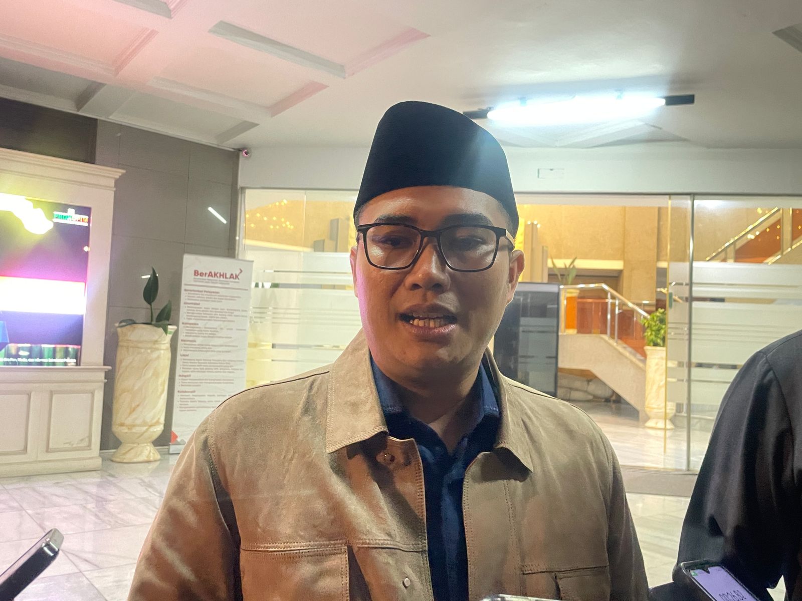 Ketua DPRD Sastra Winara Minta Pemkab Sosialisasi dan Siapkan Tempat Sebelum Penataan PKL
