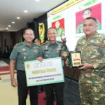 Sukseskan Program TMMD ke-123, Bupati Bogor dan Dandim Raih Penghargaan dari Mabes TNI