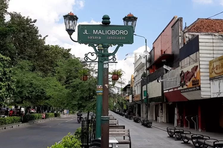 Wisatawan Keluhkan Adanya Aroma Tidak Sedap di Jalan Malioboro Jogja