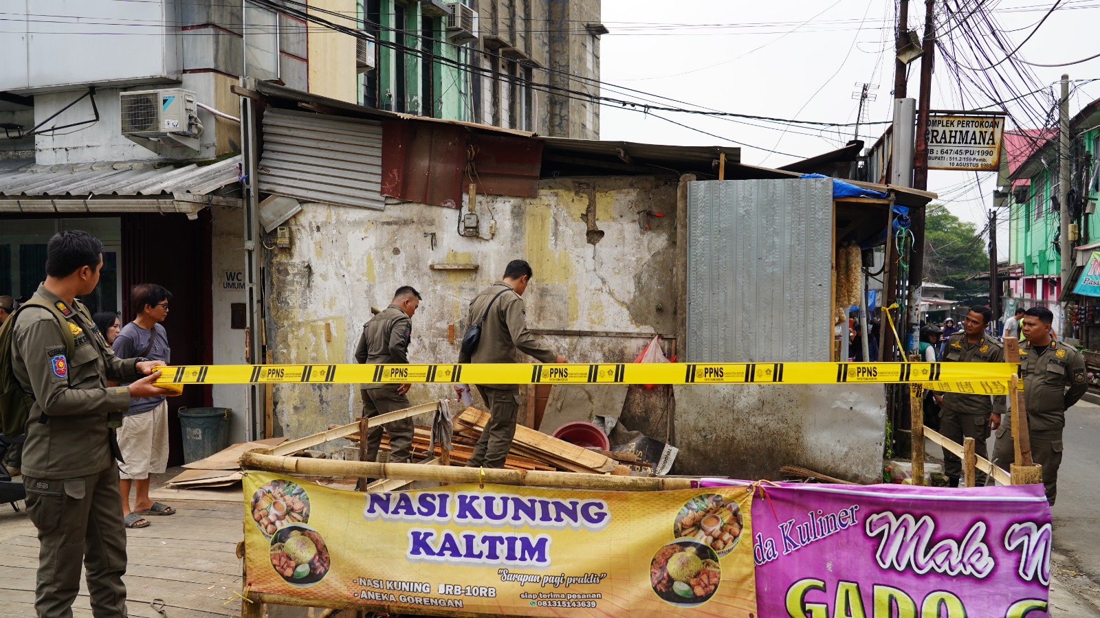17 Lapak PKL di Pasar Ciluar Ditertibkan, Perumda Tohaga Siapkan Tempat Relokasi