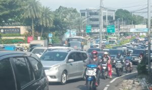 Polisi : 1.100 Kendaraan Per Jam Masuk Kawasan Puncak Bogor