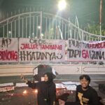 26 Kilo Meter Jalan Kaki, Mahasiswa dan Masyarakat Rumpin Gelar Aksi di Kantor Depan Kantor Bupati Bogor