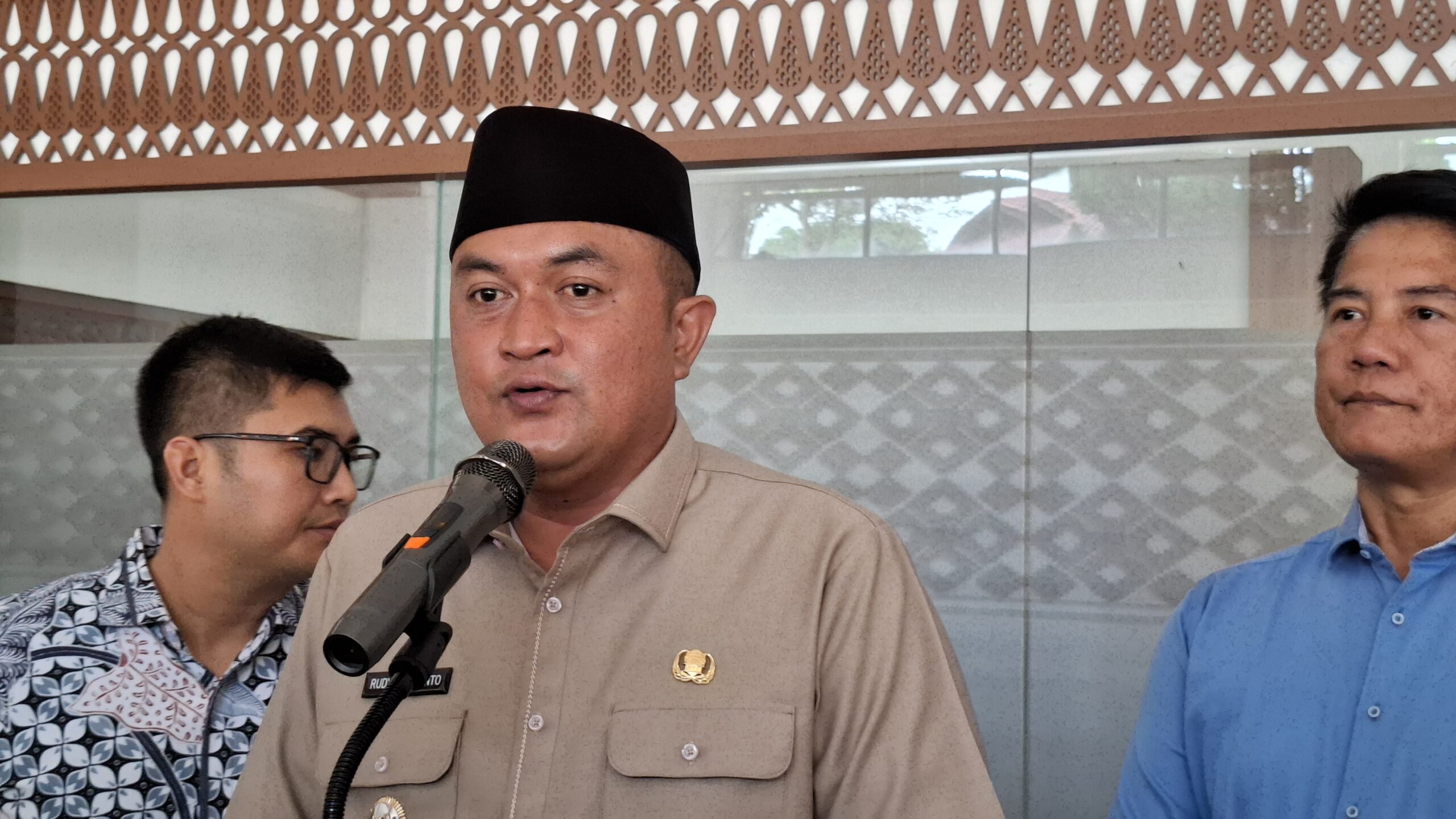 Bupati Bogor Siap Jadikan Badrul Khamal Sebagai Juru Kampanye Pelestarian Lingkungan Hidup