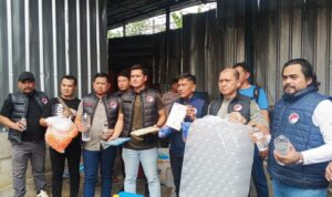 Pabrik Ciu dan Arak Bali Ilegal di Cilebut Timur Digerebek, Polisi Sita Ribuan Liter Miras