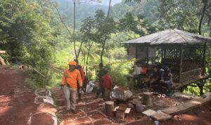 Evakuasi Pendaki yang Hilang di Gunung Salak Terkendala Cuaca