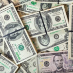 Dolar Amerika Serikat Alami Penguatan ke Rupiah Rp16.200