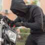2 Orang di Bogor Mencuri Motor di Area Parkir Restoran, Pelaku Gunakan Golok dan Kunci T