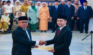 Dedie A. Rachim Resmi Mengangkat Denny Mulyadi jadi Sekertaris Daerah