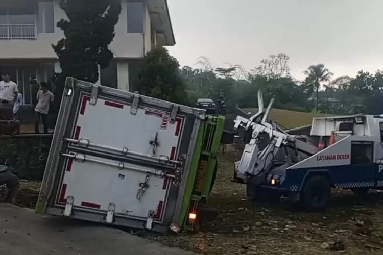 Kecelakaan Lalu Lintas Renggut 2 Nyawa Pengendara Motor di Cisarua Puncak